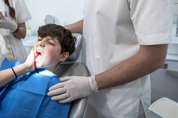 Best Emergency Tooth Extraction in Germantown, WI